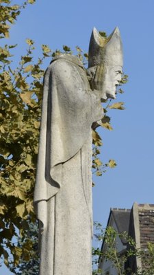 쉬잔느 뷔송 광장(스퀘어 수잔느 뷔송)